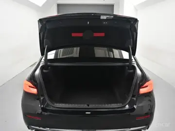 2022 BMW 5 серии с пробегом 75 607 км