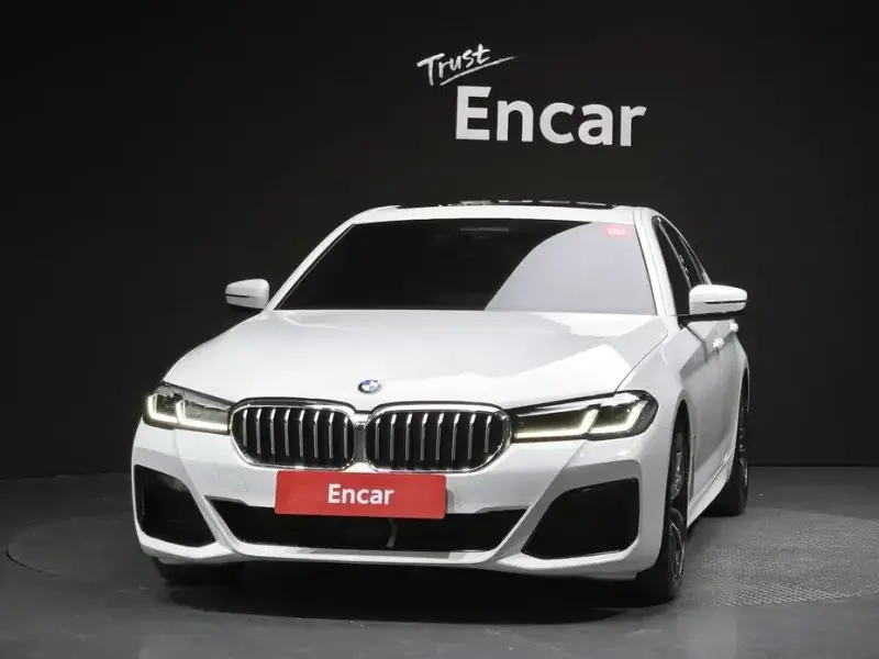 2022 BMW 5 серии с пробегом 29 455 км