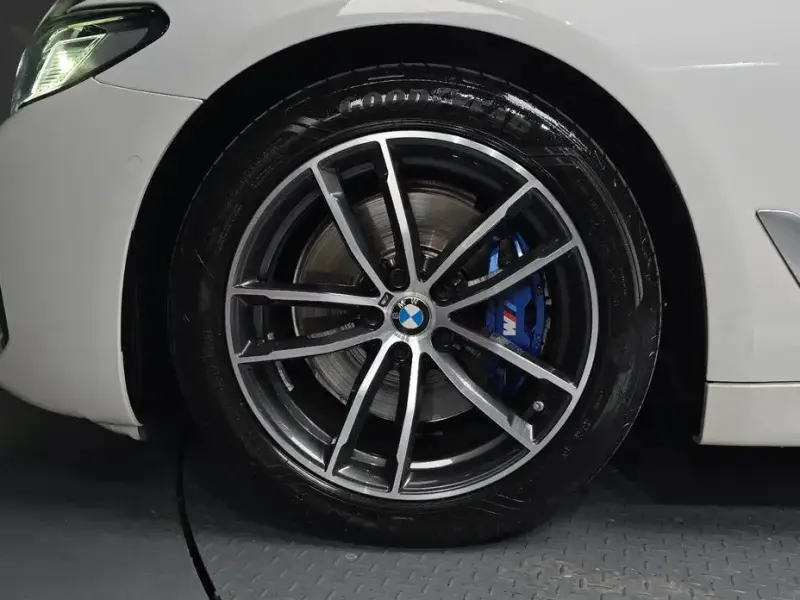 2022 BMW 5 серии с пробегом 29 455 км