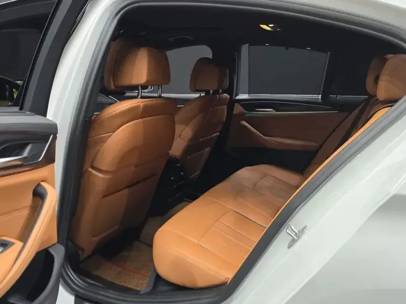 2022 BMW 5 серии с пробегом 29 455 км
