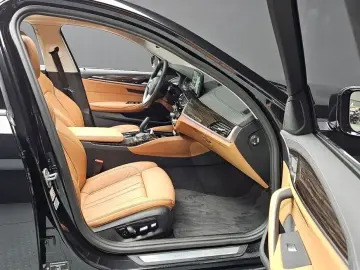 2022 BMW 5 серии с пробегом 46 368 км