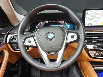 2022 BMW 5 серии с пробегом 46 368 км