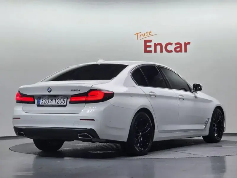 2022 BMW 5 серии с пробегом 62 358 км