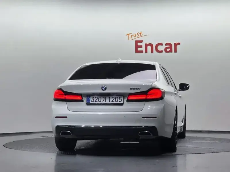 2022 BMW 5 серии с пробегом 62 358 км