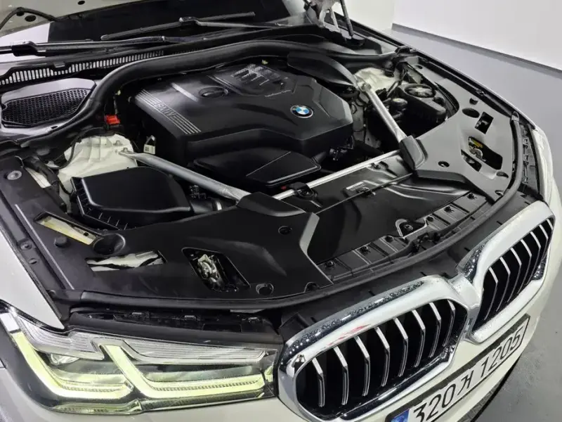 2022 BMW 5 серии с пробегом 62 358 км