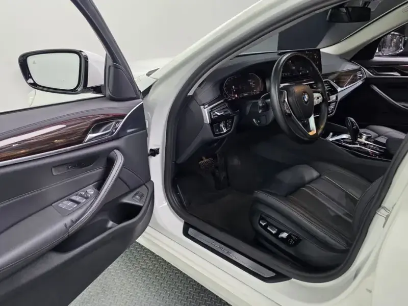 2022 BMW 5 серии с пробегом 62 358 км