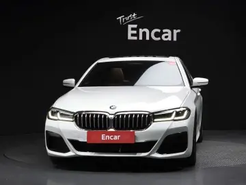 2022 BMW 5 серии с пробегом 52 502 км
