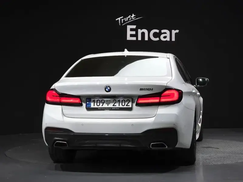 2022 BMW 5 серии с пробегом 52 502 км