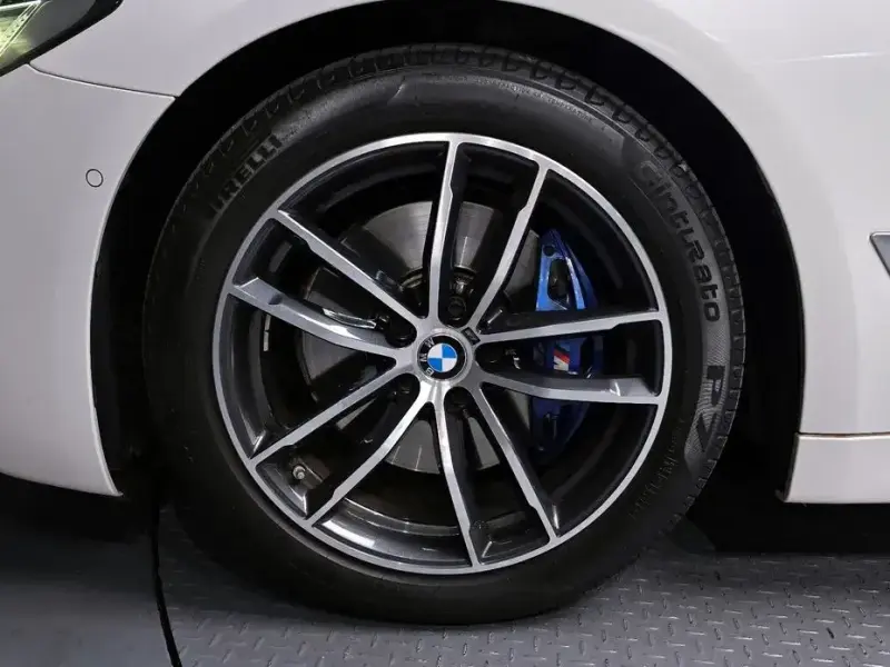 2022 BMW 5 серии с пробегом 52 502 км