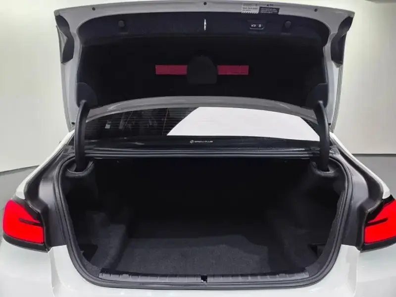 2022 BMW 5 серии с пробегом 62 358 км