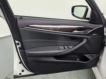 2022 BMW 5 серии с пробегом 62 358 км