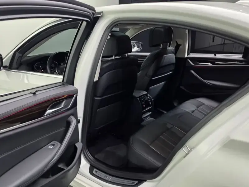 2022 BMW 5 серии с пробегом 62 358 км
