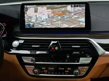 2022 BMW 5 серии с пробегом 52 502 км