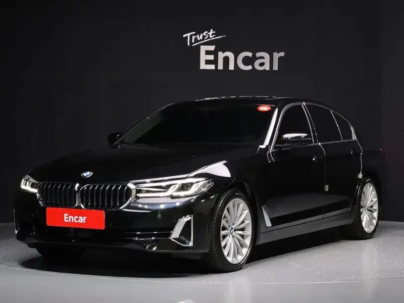2022 BMW 5 серии с пробегом 13 883 км