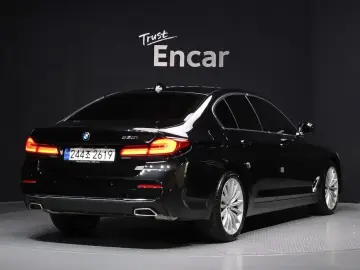 2022 BMW 5 серии с пробегом 13 883 км