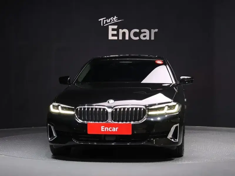 2022 BMW 5 серии с пробегом 13 883 км