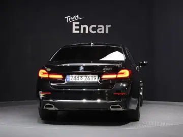 2022 BMW 5 серии с пробегом 13 883 км