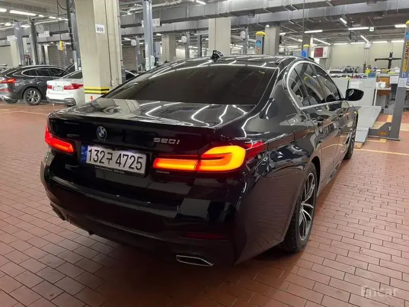 2022 BMW 5 серии с пробегом 51 238 км