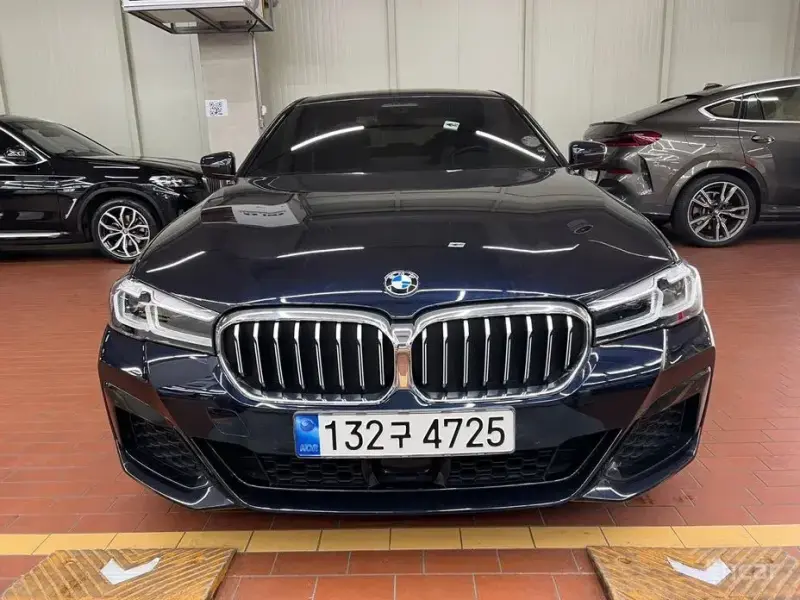2022 BMW 5 серии с пробегом 51 238 км