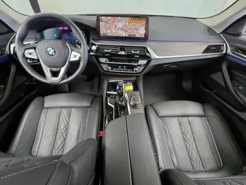 2022 BMW 5 серии с пробегом 13 883 км