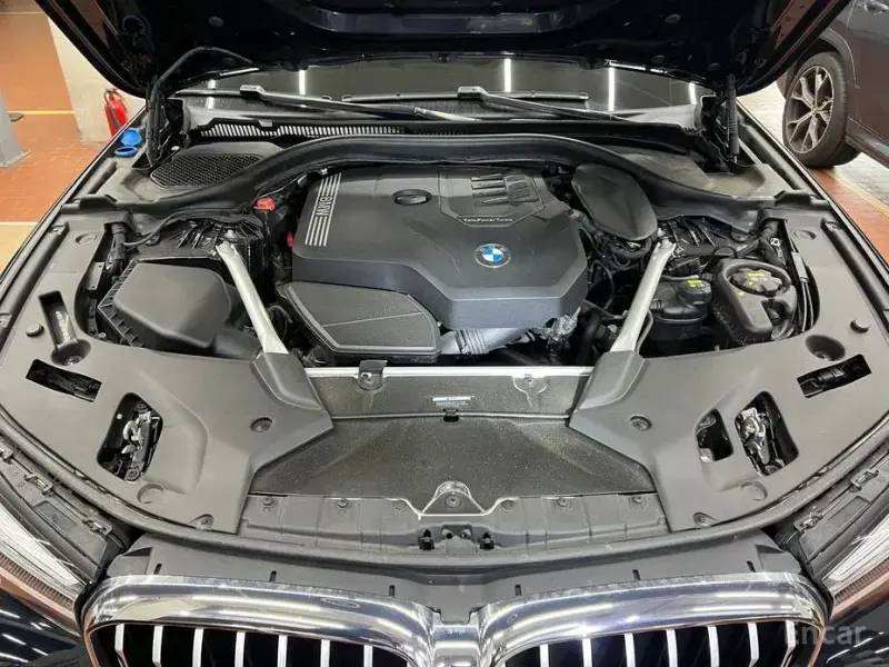 2022 BMW 5 серии с пробегом 51 238 км