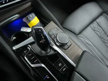 2022 BMW 5 серии с пробегом 13 883 км