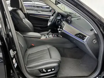 2022 BMW 5 серии с пробегом 13 883 км