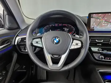 2022 BMW 5 серии с пробегом 13 883 км