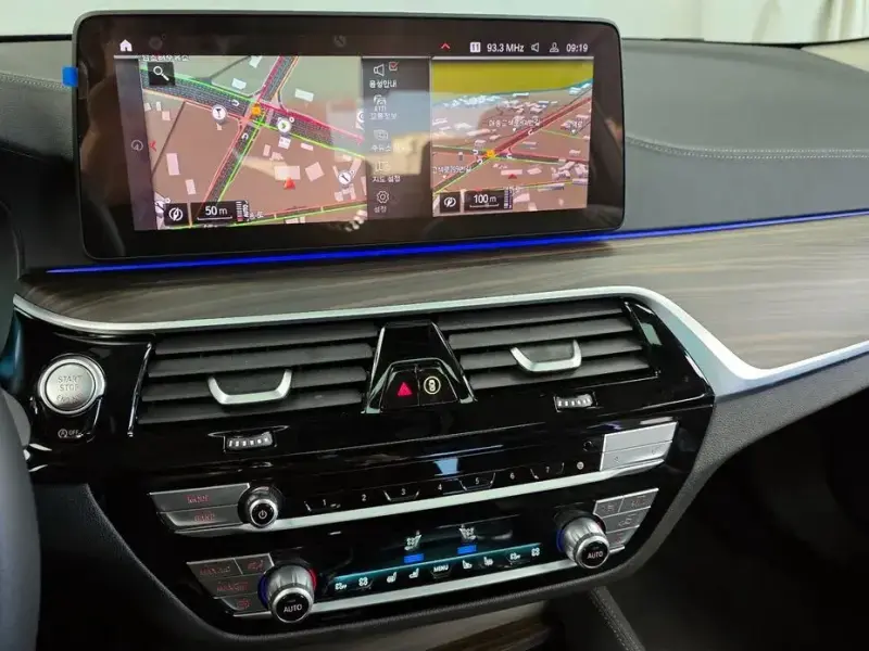 2022 BMW 5 серии с пробегом 13 883 км