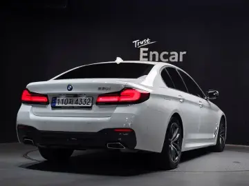 2022 BMW 5 серии с пробегом 56 053 км