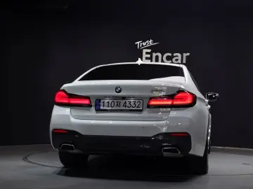 2022 BMW 5 серии с пробегом 56 053 км