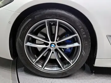 2022 BMW 5 серии с пробегом 56 053 км