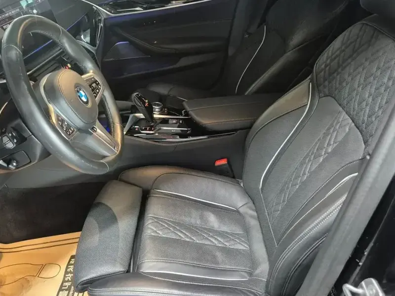 2022 BMW 5 серии с пробегом 39 783 км