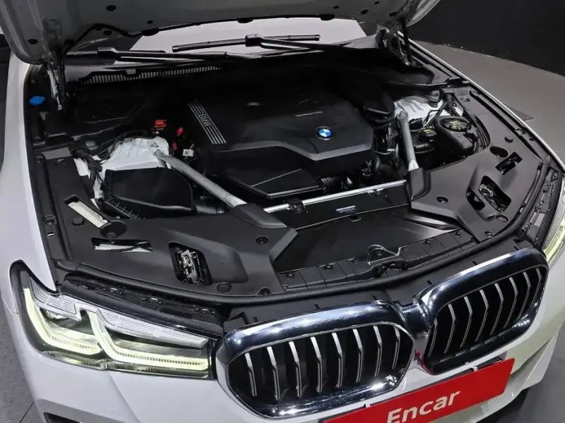 2022 BMW 5 серии с пробегом 56 053 км