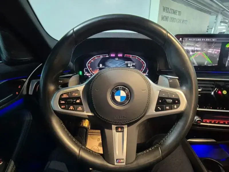 2022 BMW 5 серии с пробегом 39 783 км