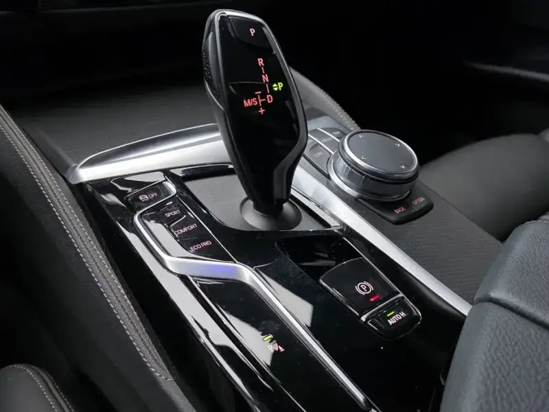2022 BMW 5 серии с пробегом 56 053 км