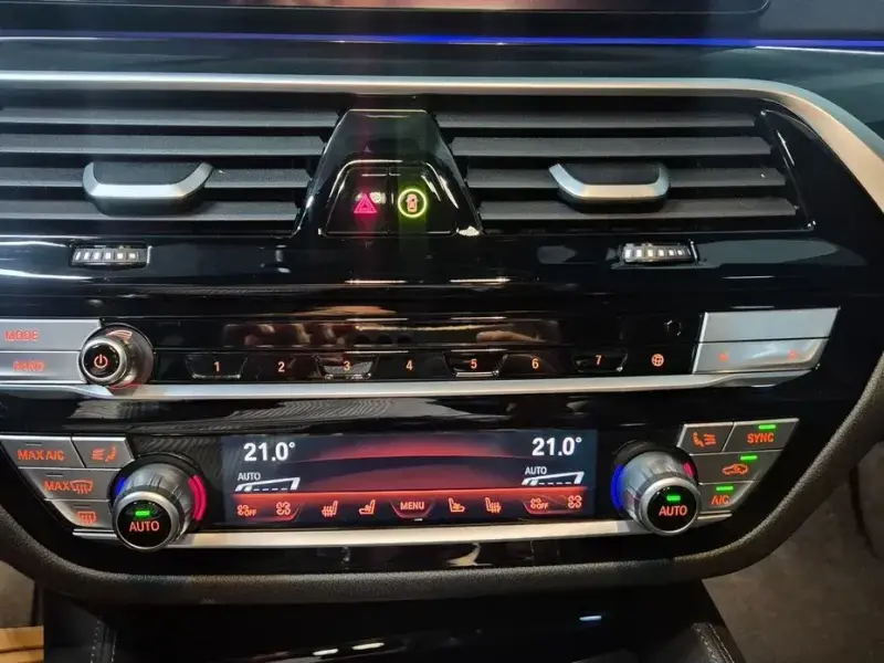2022 BMW 5 серии с пробегом 39 783 км