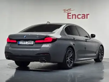2022 BMW 5 серии с пробегом 42 373 км