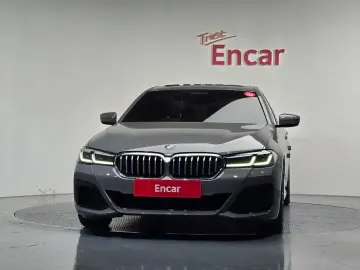 2022 BMW 5 серии с пробегом 42 373 км