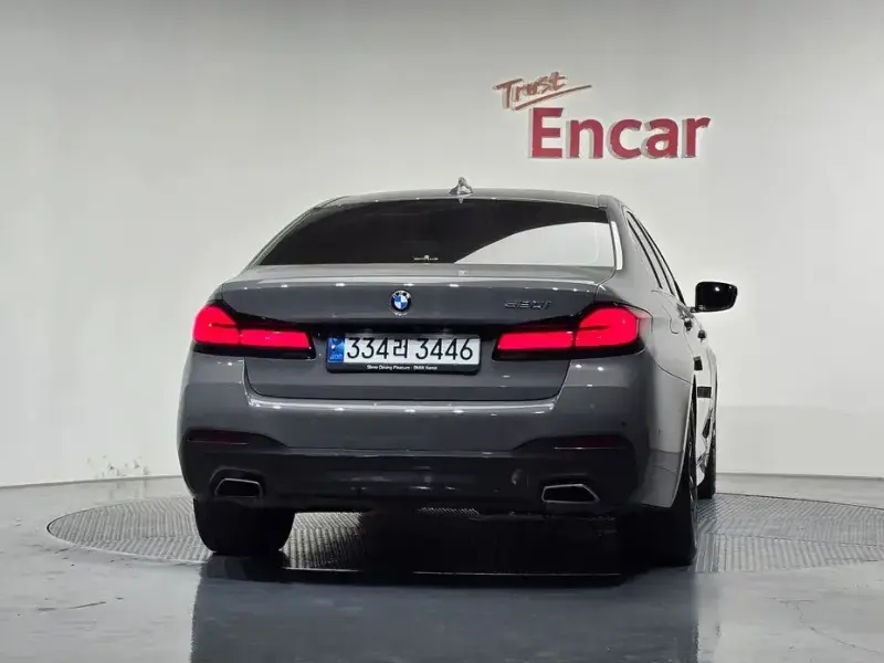 2022 BMW 5 серии с пробегом 42 373 км