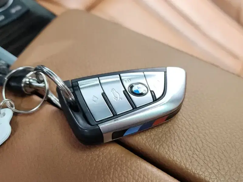 2022 BMW 5 серии с пробегом 42 373 км