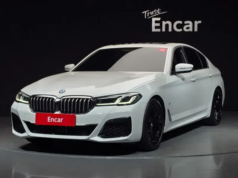 2022 BMW 5 серии с пробегом 68 988 км