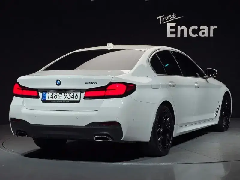 2022 BMW 5 серии с пробегом 68 988 км