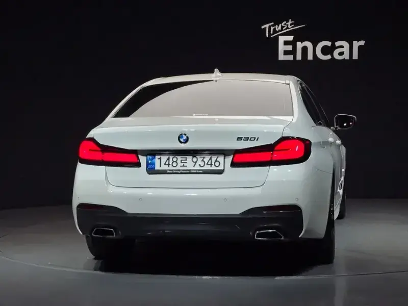 2022 BMW 5 серии с пробегом 68 988 км