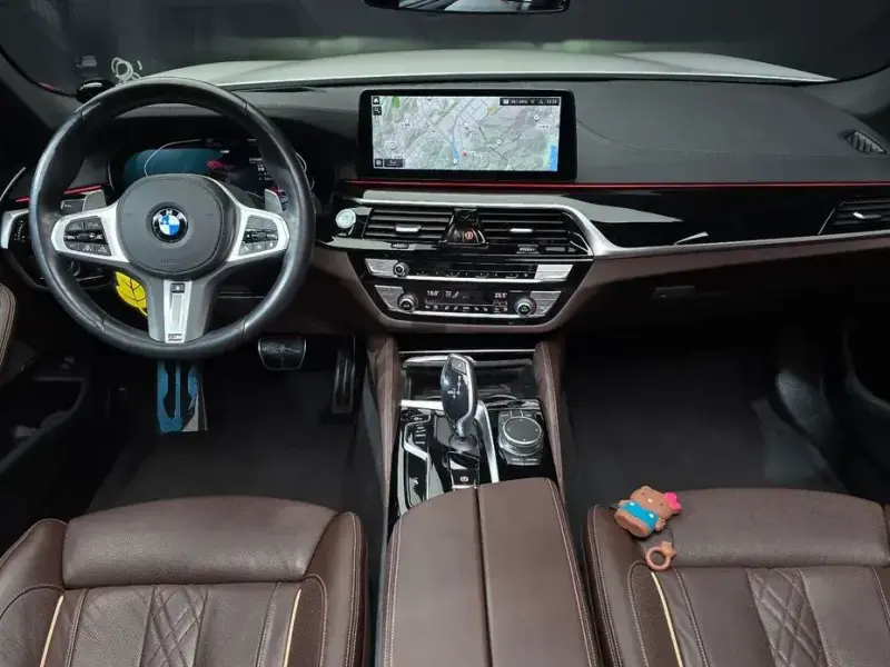 2022 BMW 5 серии с пробегом 68 988 км