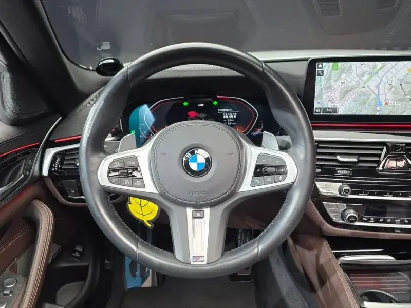 2022 BMW 5 серии с пробегом 68 988 км
