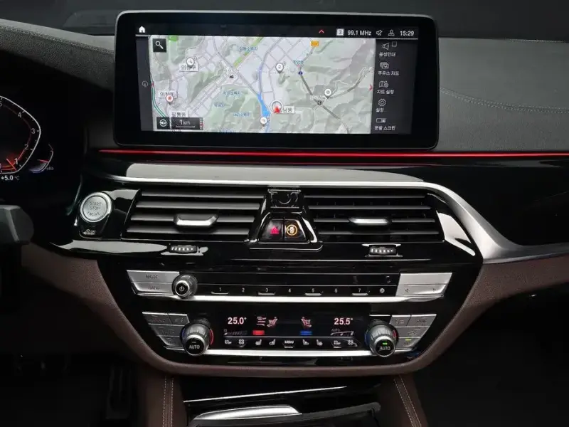2022 BMW 5 серии с пробегом 68 988 км