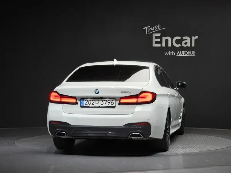 2022 BMW 5 серии с пробегом 29 570 км