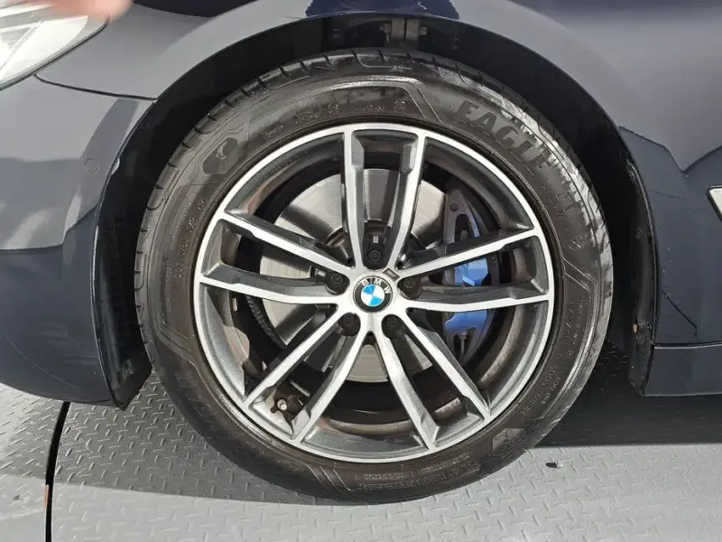 2022 BMW 5 серии с пробегом 37 985 км