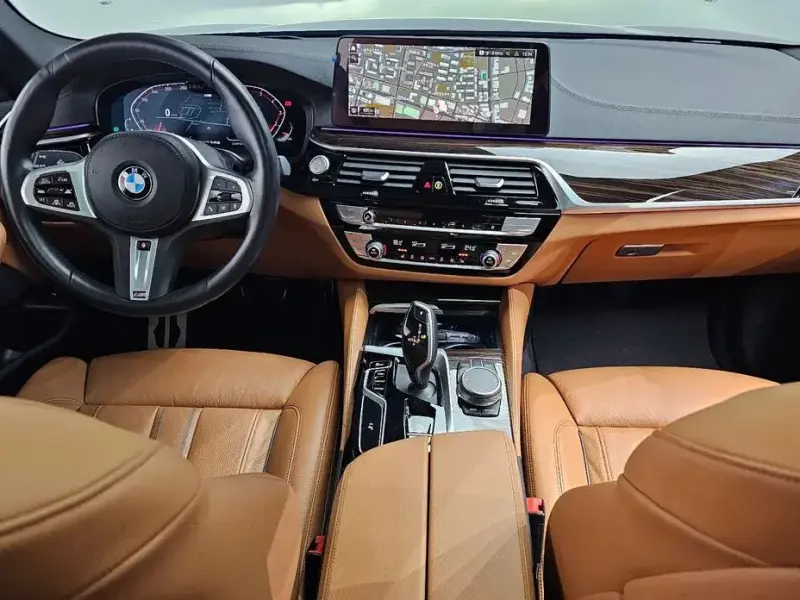 2022 BMW 5 серии с пробегом 37 985 км